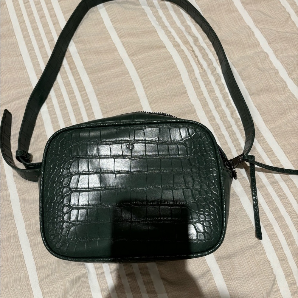 Elsa hand bag NWOT never worn.